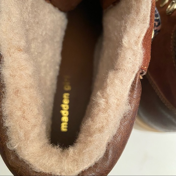 New in box Madden Girl lodge cognac chunky boots sz 10 with animal print laces - Picture 9 of 13